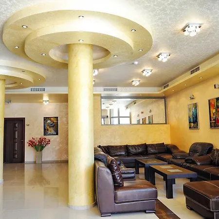 Iris Hotel 3*