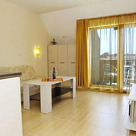 Iris Hotel